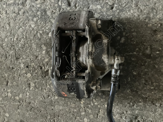 Mazda 323 sağ ön fren kaliperi