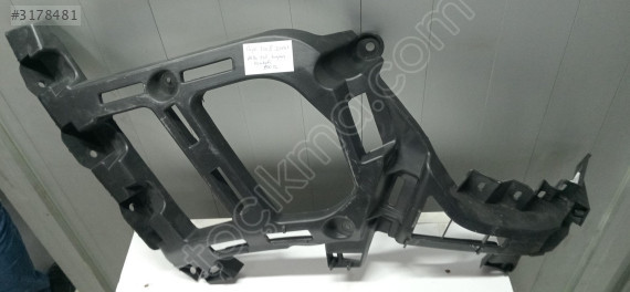 Peugeot 3008 2016 arka tampon braket 9811280480