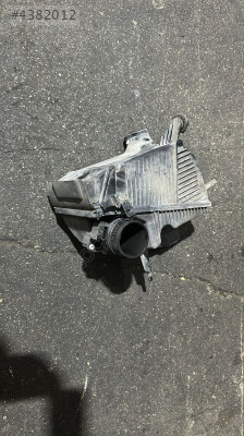 2010 RENAULT KANGOO 3 1.5 DİZEL ÖNDEN MARŞLI HAVA FİLİTRE KUTUSU