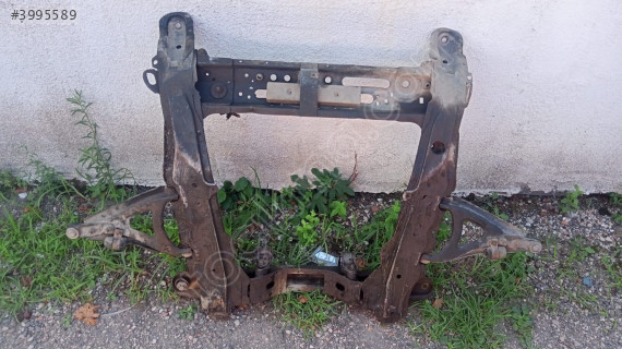 Renault 19 motor beşiği  travers  yedek parça