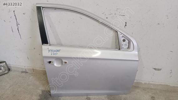 Hundai i20 sag on kapi