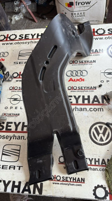 1K0819806D vw golf 6 arka ayak havalandırma sağ