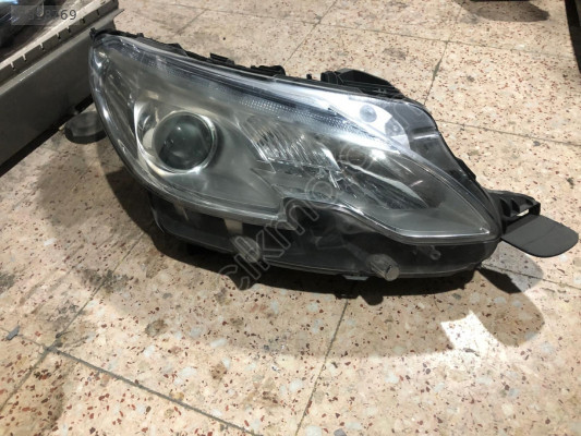 PEUGEOT 2008 -16 MERCEKLİ SAĞ FAR (İÇİ GRİ)