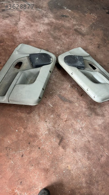 Renault Clio 2 sağ sol ön kapı döşemesi