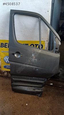 Mercedes Sprinter sağ ön kapı