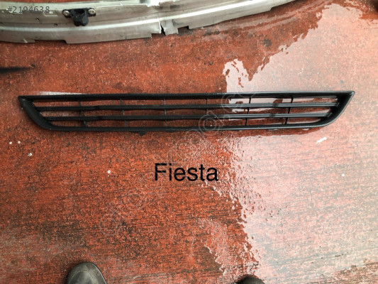 Ford fiesta alt ızgara çıkma orjinal