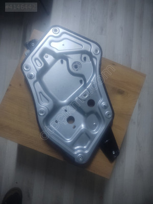 SKODA YETİ CAM AÇMA MEKANİZMASI ÖN SAĞ 5L0837462 2017