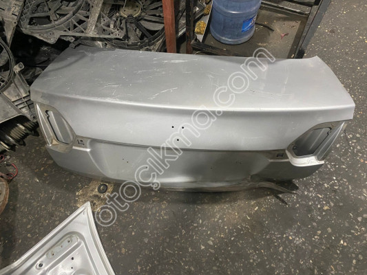 RENAULT FLUENCE ARKA BAGAJ KAPAĞI