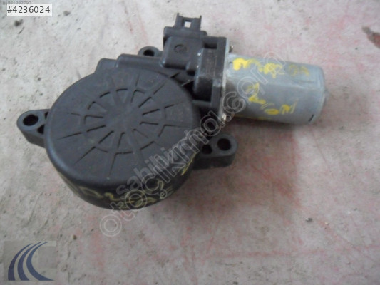 MAZDA 2 2010 ÇIKMA SAĞ ÖN CAM MOTORU