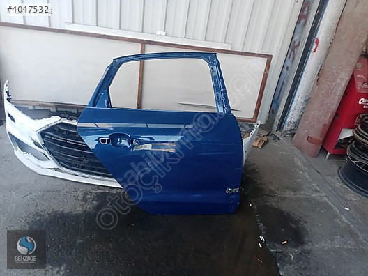 AUDİ A4 2019-2023 SAĞ ARKA KAPI