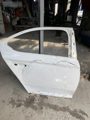 skoda super B sag arka kapı