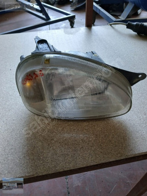 OTO CEM'DEN ÇIKMA OPEL CORSA B SAĞ FAR