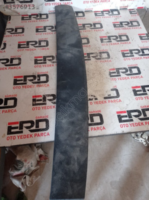 5G6867715 golf 7 arka üst kapak trim paneli (siyah)