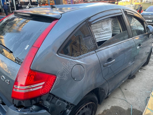 CİTROEN C4 - SAĞ ÖN KAPI