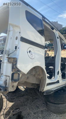 Citroen Nemo İçin Sağ Arka Çamurluk - Oto Çıkma Parçaları