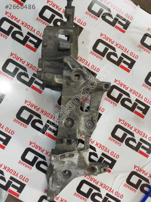 PASSAT B8 ŞARJ DİNAMOSU BRAKETİ 04L903143D