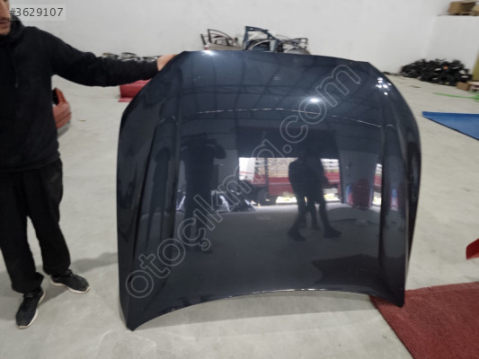 2019/2024 VOLVO XC60 SİYAH MOTOR KAPUTU ORJINAL BOYASIZ