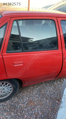 opel kadett sağ arka kapı dolu