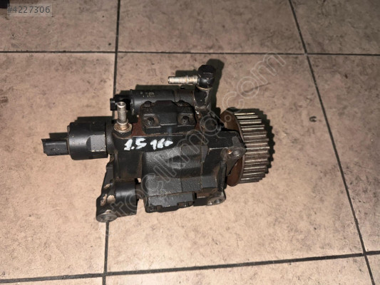 RENAULT FLUENCE 1.5 YAKIT POMPASI KONUK OTO