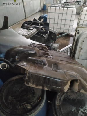 Renault trafic yakıt deposu