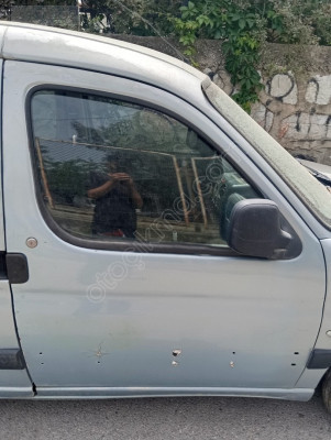 Pejo partner sağ ön kapı