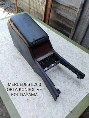 MERCEDES W210 ORJİNAL ORTA KONSOL VE KOL DAYAMA