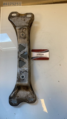 1137184 bmw e39 alt şanzıman bağlantı braketi