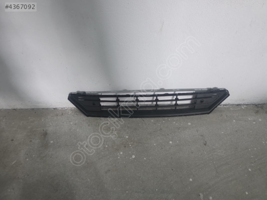 VOLVO XC40 ÖN TAMPON ALT İZGARA ORJINAL