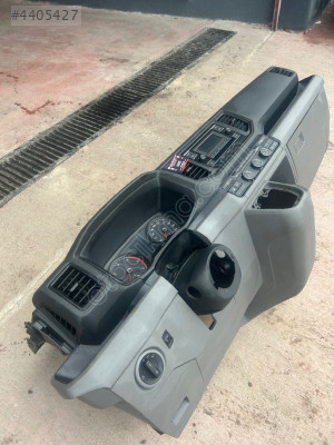 YENİ KASA CRAFTER ÇIKMA GÖGÜS