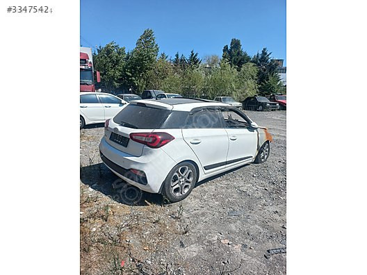 HYUNDAİ İ20 2019 MODEL SAĞ ARKA ÇAMURLUK SÖKME