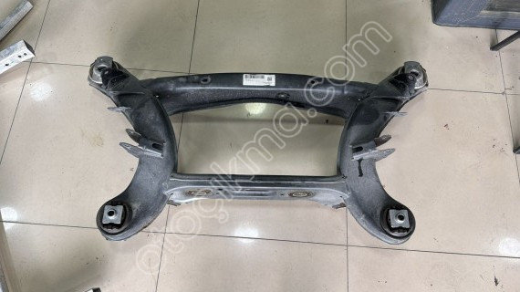 MERCEDES E SERİ W213 W238 ARKA TRAVERS 2135841200