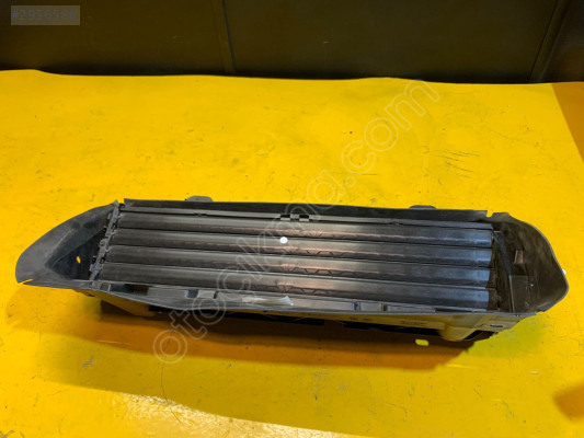 DUSTER Radyatör Hava Giriş Kanalı 2018- Sıfır Orjinal 214F63070R