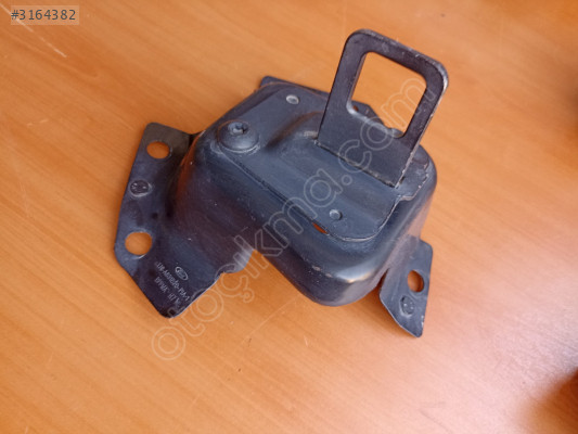 Ford courier arka koltuk kilidi