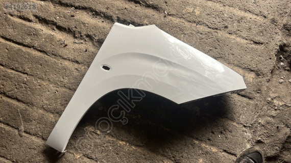 Opel Combo E sağ ön çamurluk