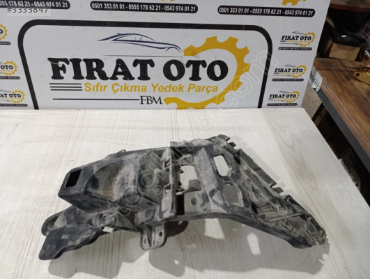 850446420R CLİO 4 ARKA SAĞ TAMPON BRAKETİ