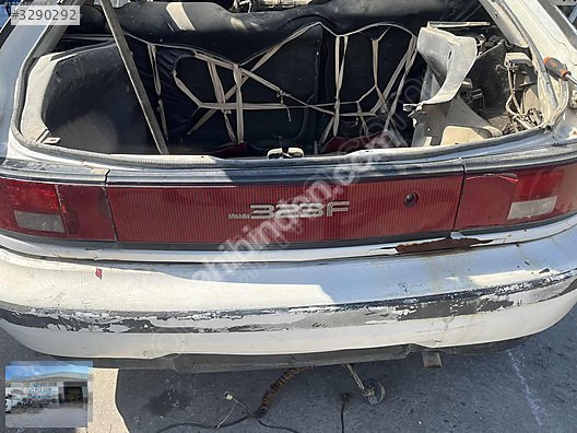 OTO CEM DEN MAZDA 323 HB ÇIKMA BAGAJ REFLEKTÖRÜ