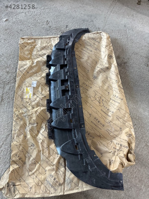 4M0807611D AUDİ Q7 17-22 ÖN TAMPON ALT DEFLEKTÖR ORJ SIFIR