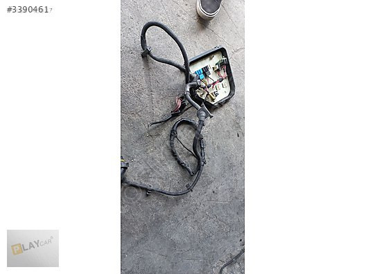 7555153 BMW F10 SİGORTA KAPAĞI TESISATI