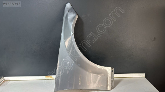 MERCEDES C SERİ W204 SAĞ ÖN ÇAMURUK