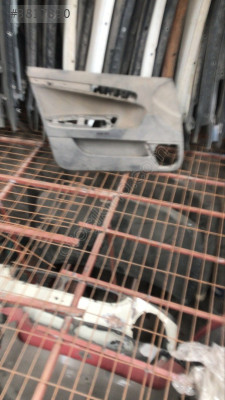 AUDİ A3 ön kapı sağ döşemesi