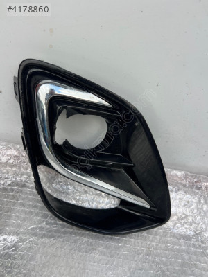 2021 Ford Puma ön tampon sağ sis far kapağı