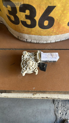 BMW X3 F25 SOL ARKA CAM MOTORU