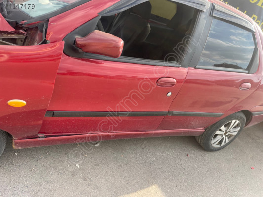 Fiat Siena sol ön kapı