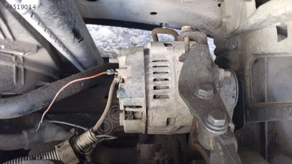 Renault Kangoo şarj dinamosu