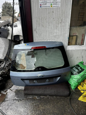 Ford Fiesta bagaj kapağı