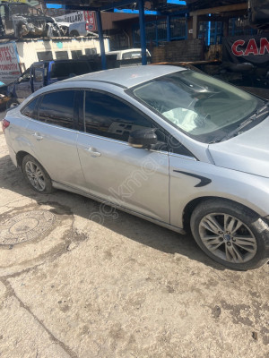 FORD FOCUS 3 “ SAĞ ÖN KAPI “ hatasız