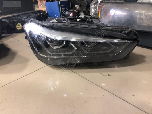 BMW X1 F48 LCİ SAĞ FAR