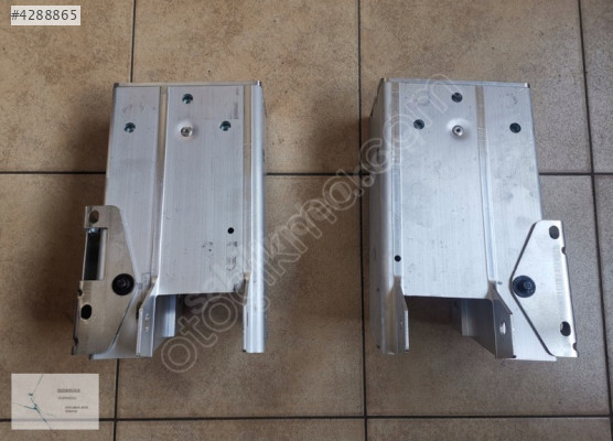 VOLVO XC60 TAMPON DEMİR BABASI SAĞ SOL