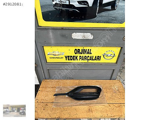 Opel astra k makyajlı kasa sağ sis far çerçevesi