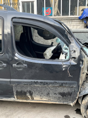 FIAT DOBLO SAĞ ÖN KAPI